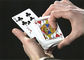 Οι βασίλισσες στην κάρτα διακοπτών άσσων εξαπατούν τις μαγικές δεξιότητες και τις τεχνικές πόκερ